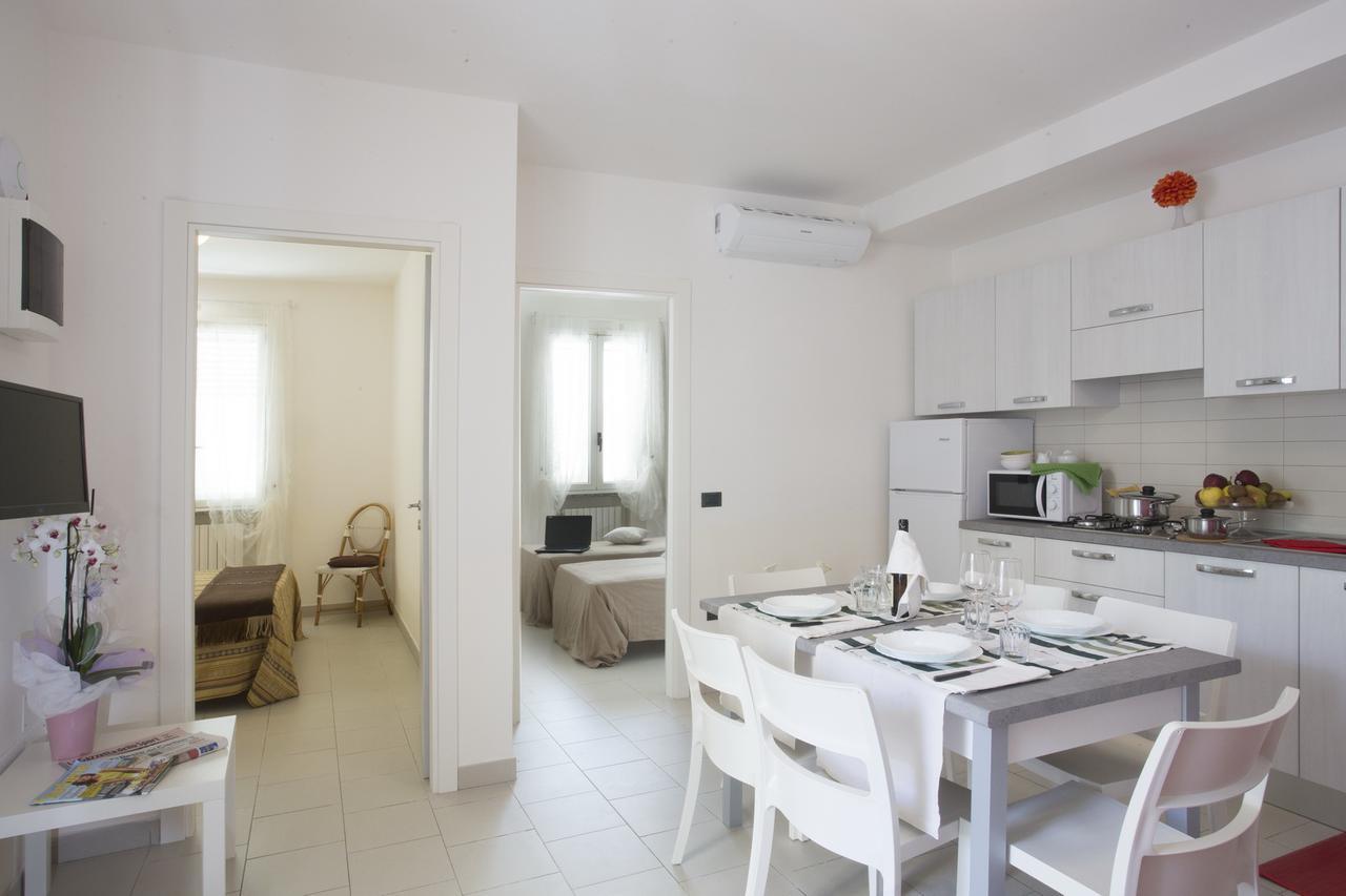 Residence Altea Riccione Exteriör bild
